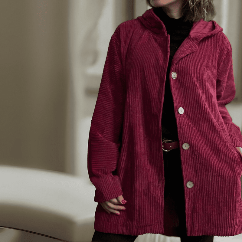 Abrigo Brigite - Corte Oversized en Pana con Capucha